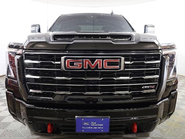 Used 2025 GMC Sierra 2500 AT4 w/ Max Trailering Package image 3