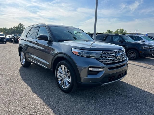 Certified 2024 Ford Explorer Limited w/ Limited Technology Package AWD/4WD image 2