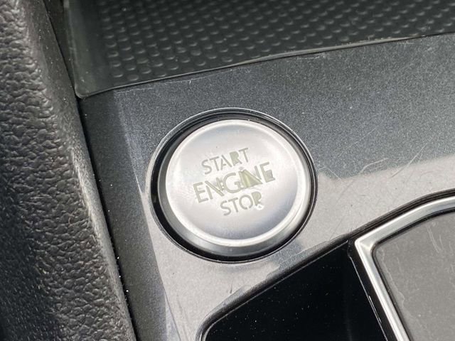 Used 2018 Volkswagen Tiguan SEL image 30