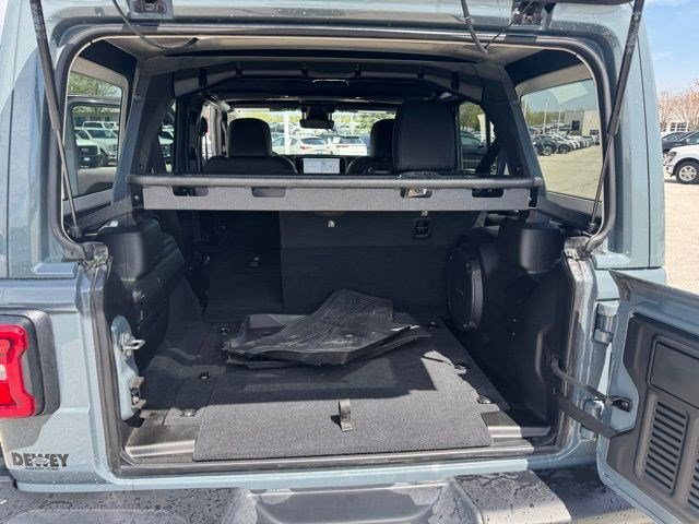 Used 2025 Jeep Wrangler Unlimited Rubicon AWD/4WD image 30