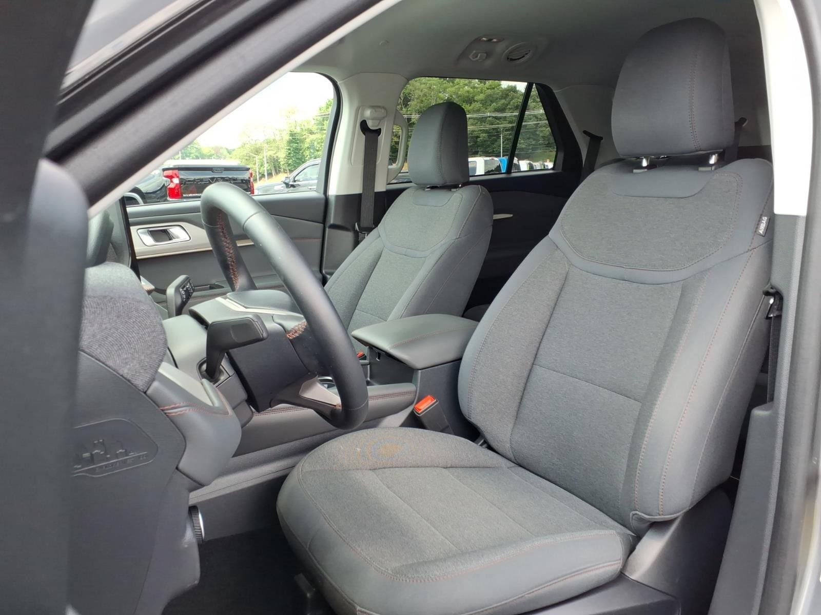 Certified 2025 Ford Explorer Active RWD image 12
