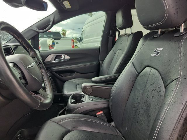 Used 2021 Chrysler Pacifica Touring-L w/ Premium & Safety Sphere Group FWD image 23