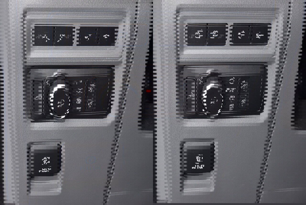 Certified 2021 Ford F150 XLT w/ Equipment Group 302A High image 30