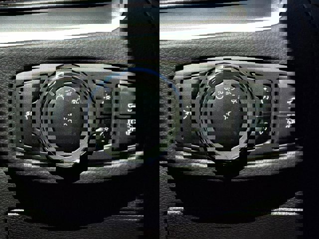 Certified 2024 Ford Edge SEL w/ Convenience Package image 18