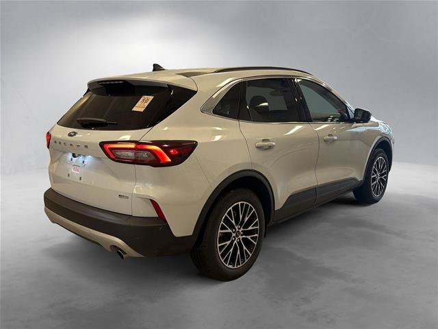 Certified 2026 Ford Escape SE w/ PHEV Premium Package FWD image 12