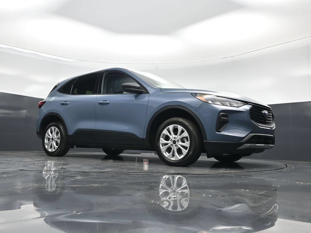 Certified 2025 Ford Escape Active AWD/4WD image 4