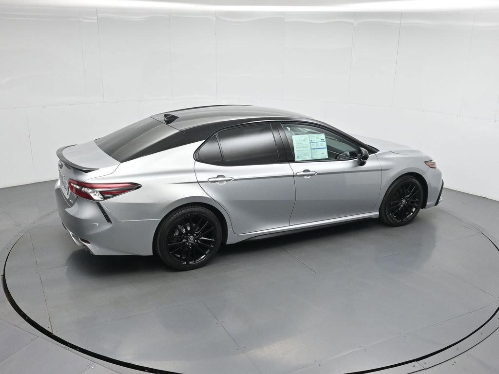 Used 2022 Toyota Camry XSE image 11