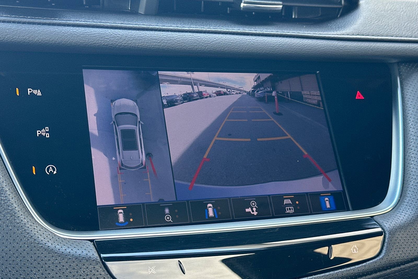 Used 2022 Cadillac XT5 Sportv w/ LPO, ONYX Package image 19