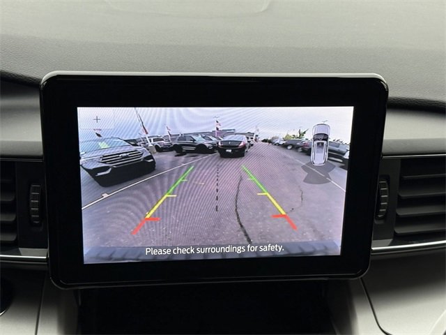 Certified 2022 Ford Explorer XLT w/ Equipment Group 202A image 13