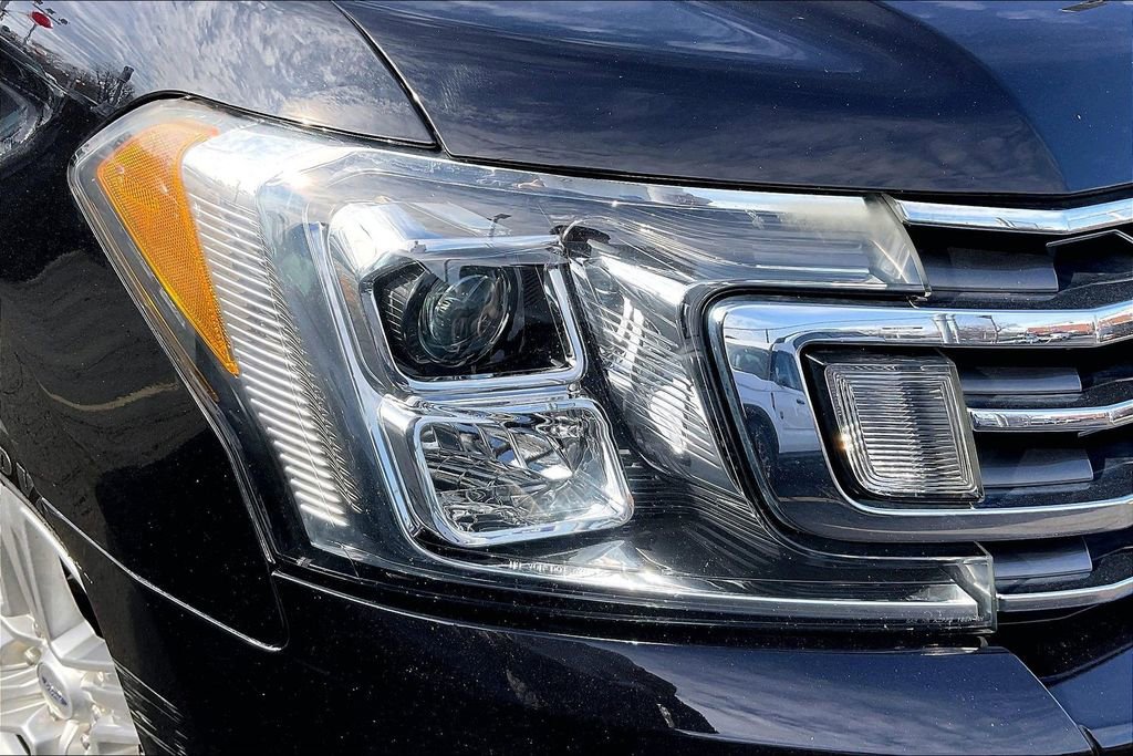 Certified 2019 Ford Expedition XLT w/ Equipment Group 202A image 27