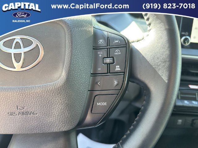 Used 2025 Toyota Prius LE FWD image 23