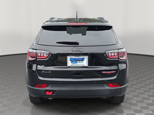 Used 2025 Jeep Compass Trailhawk AWD/4WD image 5