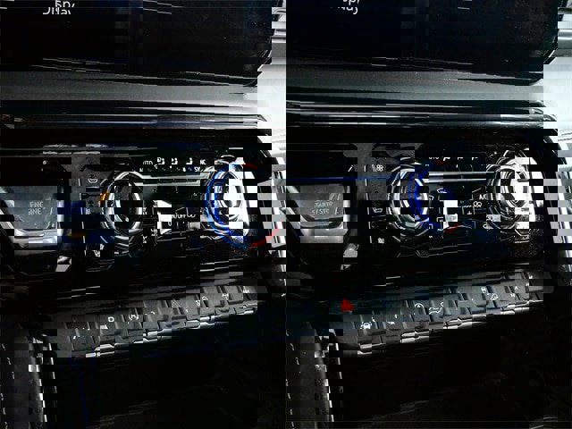 Used 2023 GMC Sierra 1500 AT4X image 22