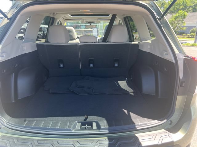 Used 2019 Subaru Forester Premium w/ All-Weather Package AWD/4WD image 10