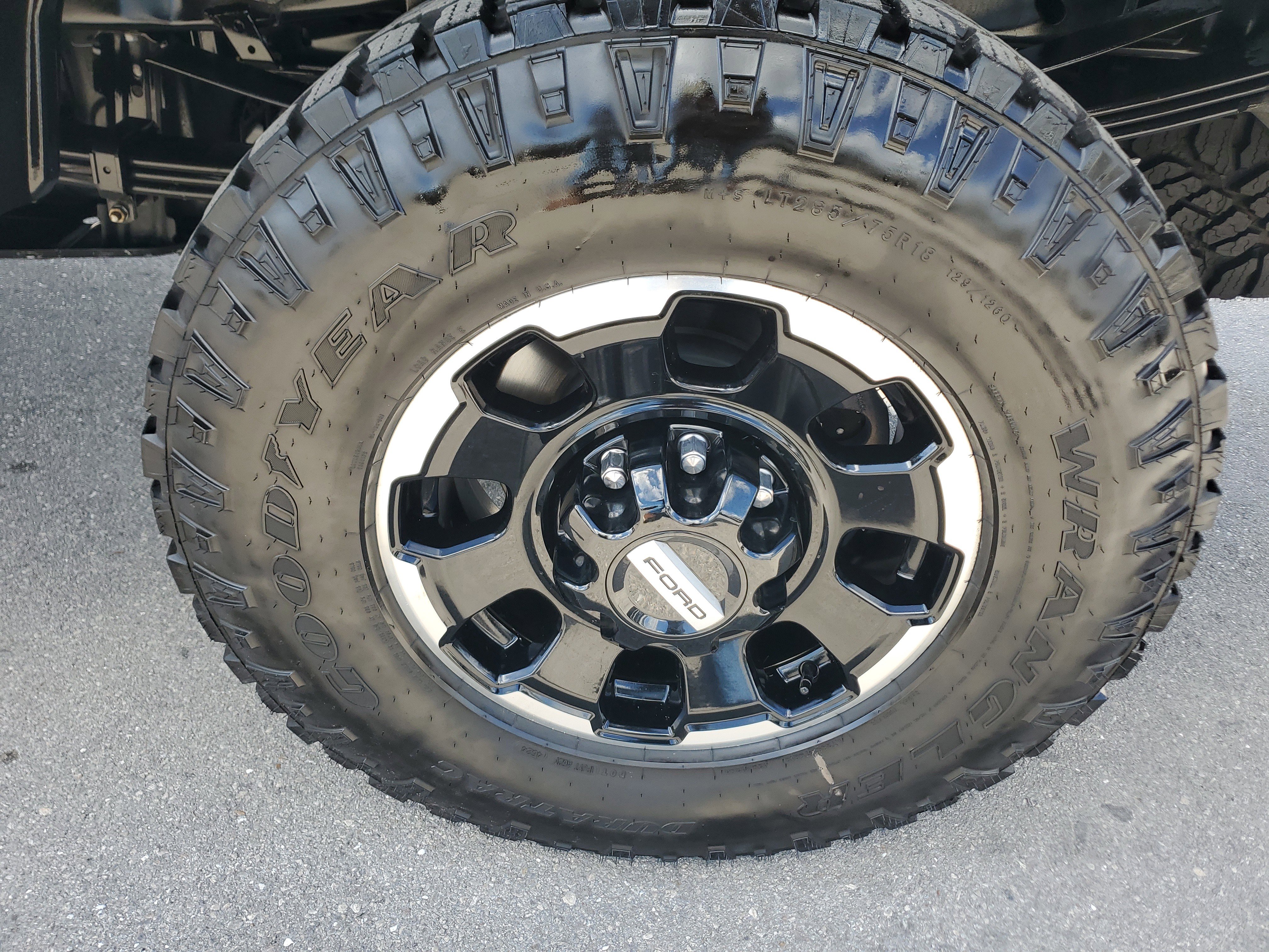 Certified 2025 Ford F250 Lariat w/ Lariat Ultimate Package image 28