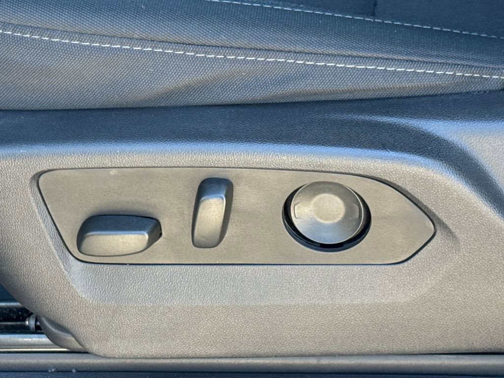 Used 2025 GMC Sierra 1500 Pro w/ Pro Value Package image 24