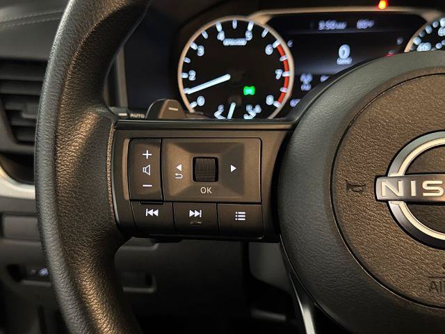 Used 2024 Nissan Rogue S FWD image 18