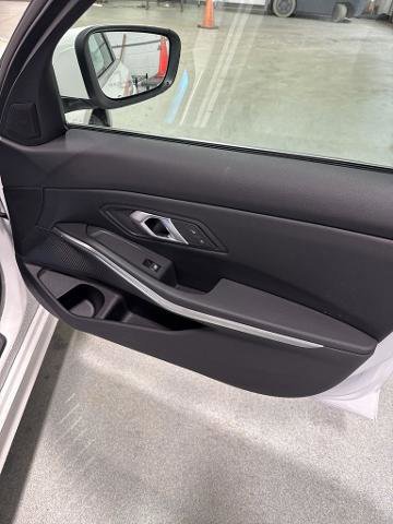 Used 2025 BMW 330i xDrive Sedan w/ Premium Package AWD/4WD image 21