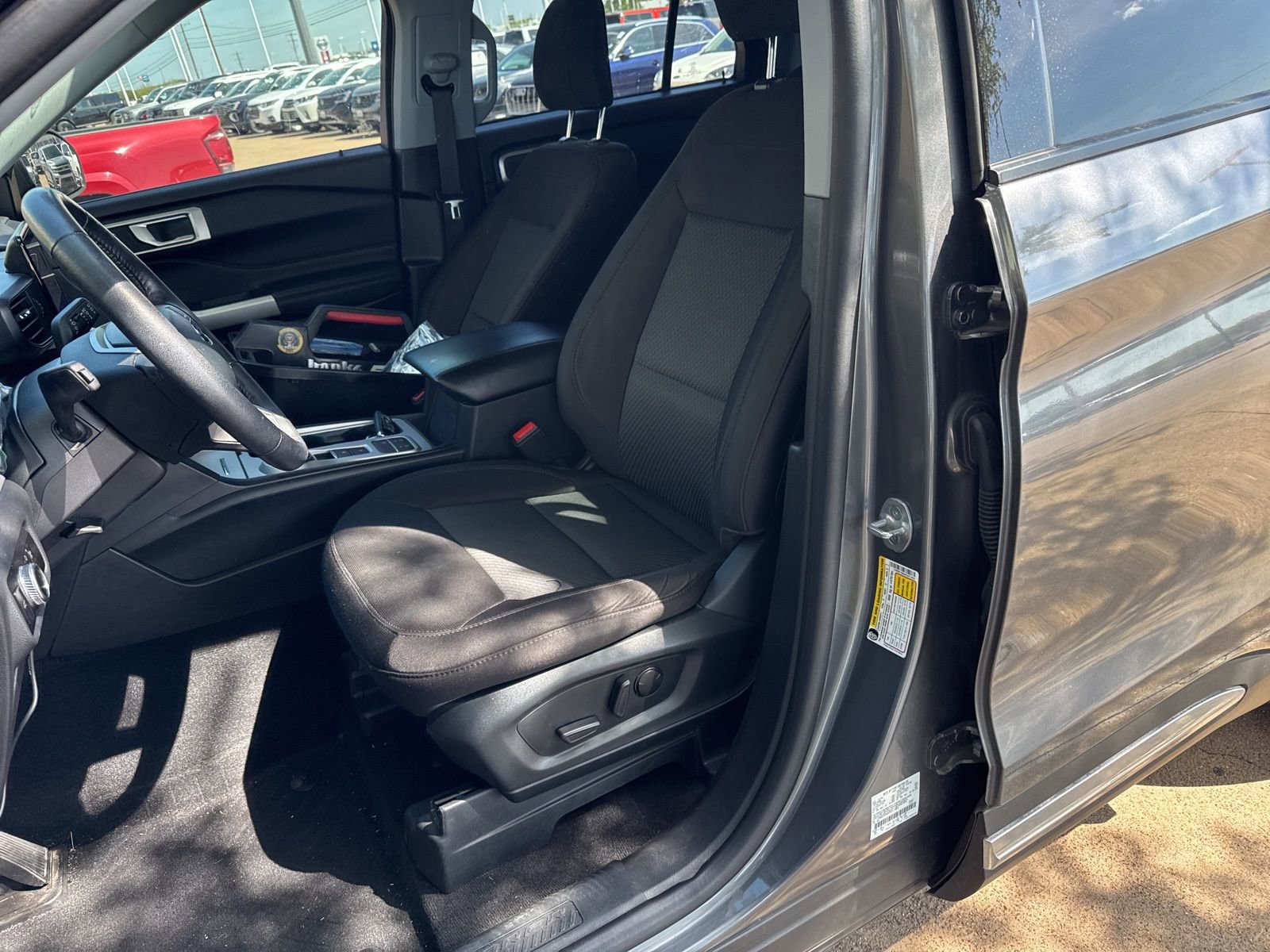 Certified 2023 Ford Explorer XLT image 11