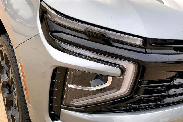 Used 2025 Chevrolet Suburban RST w/ Comfort Package image 27