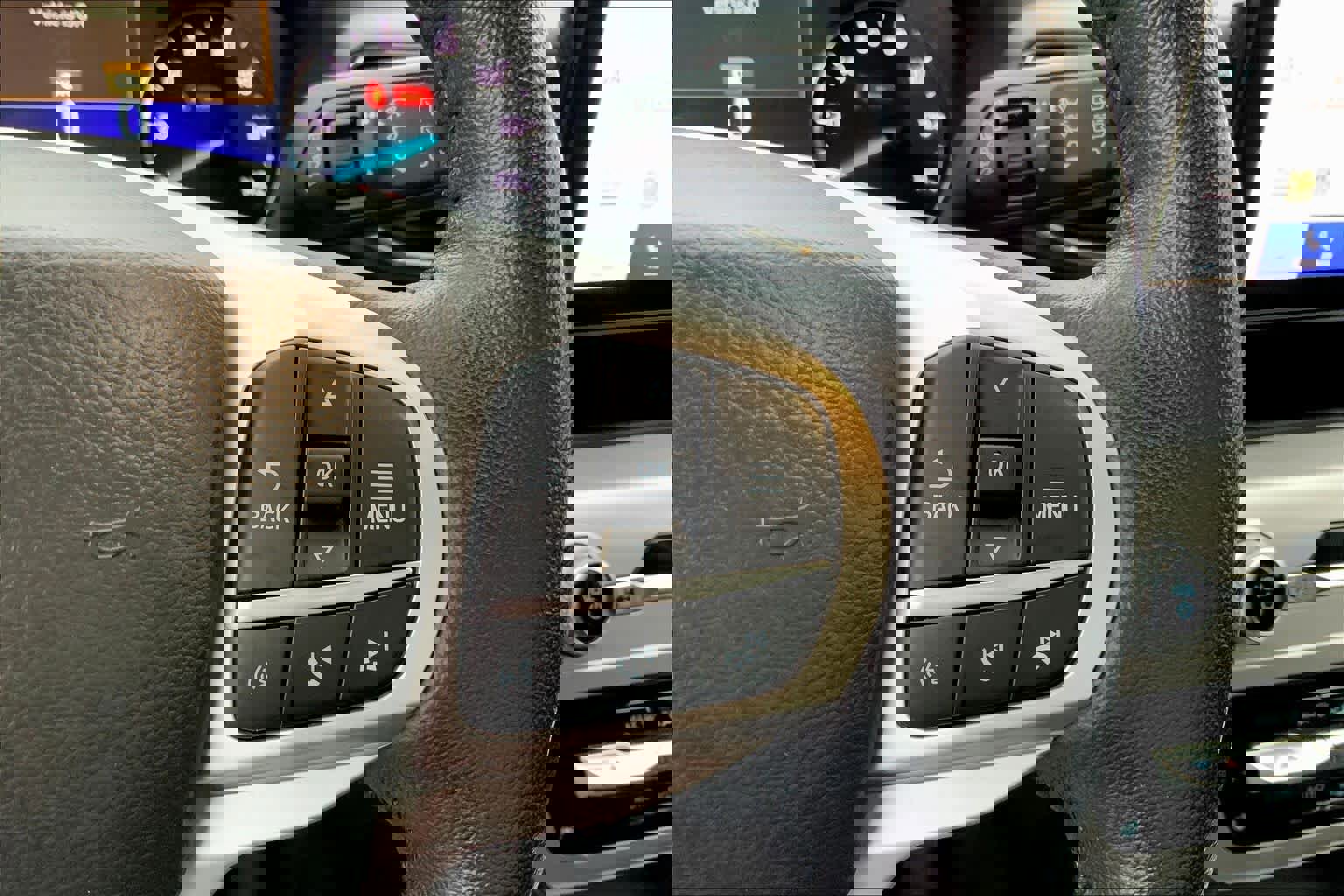 Certified 2022 Ford Explorer XLT w/ Equipment Group 202A image 23