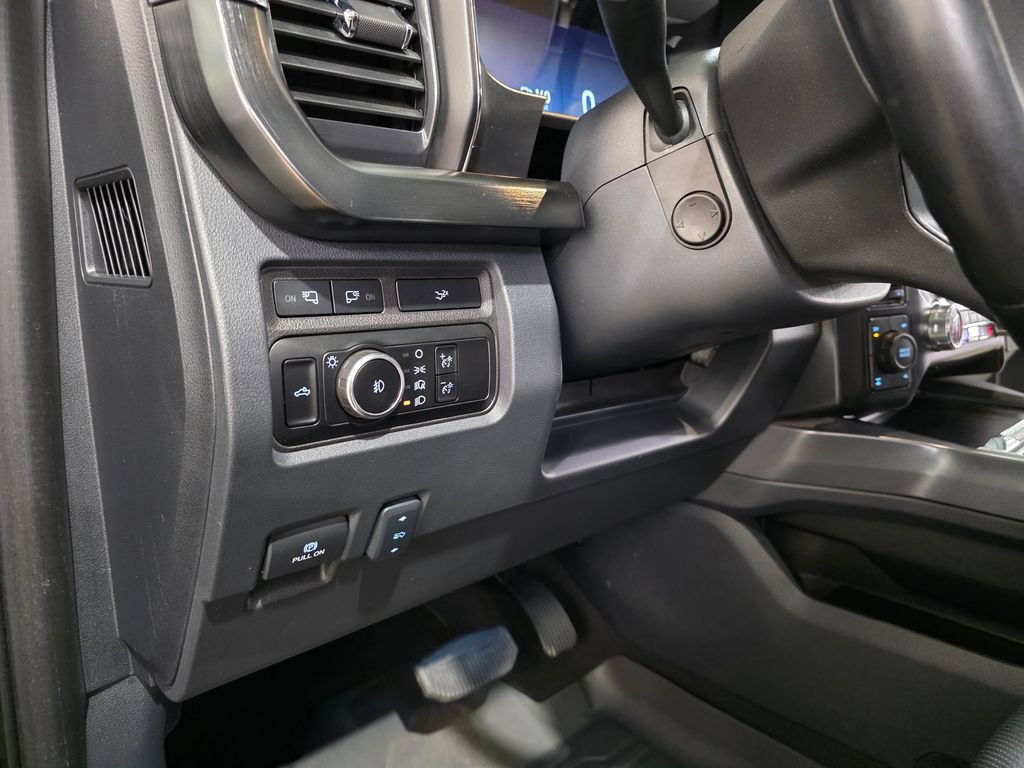 Certified 2024 Ford F350 Lariat w/ Sport Appearance Package AWD/4WD image 28
