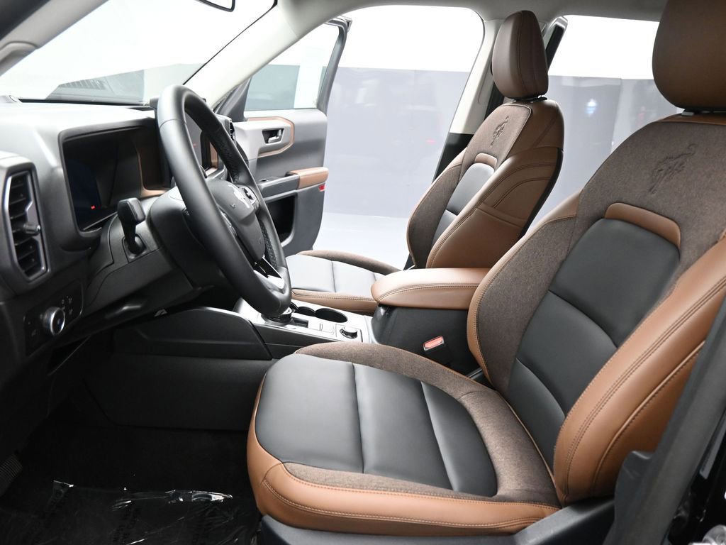 Certified 2025 Ford Bronco Sport Outer Banks w/ Outer Banks Tech Package+ image 37