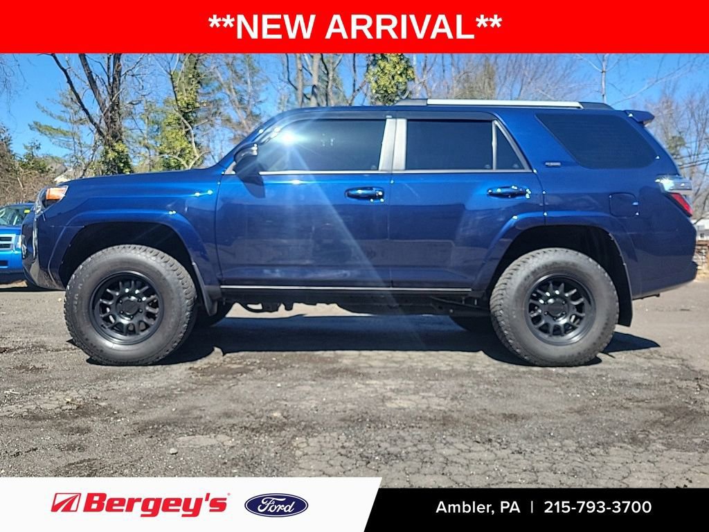 Used 2021 Toyota 4Runner SR5 Premium w/ Moonroof Package image 6