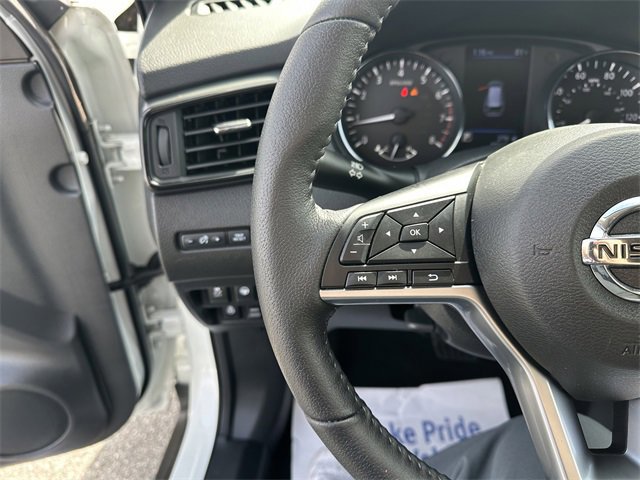 Used 2019 Nissan Rogue SV w/ Premium Package image 28