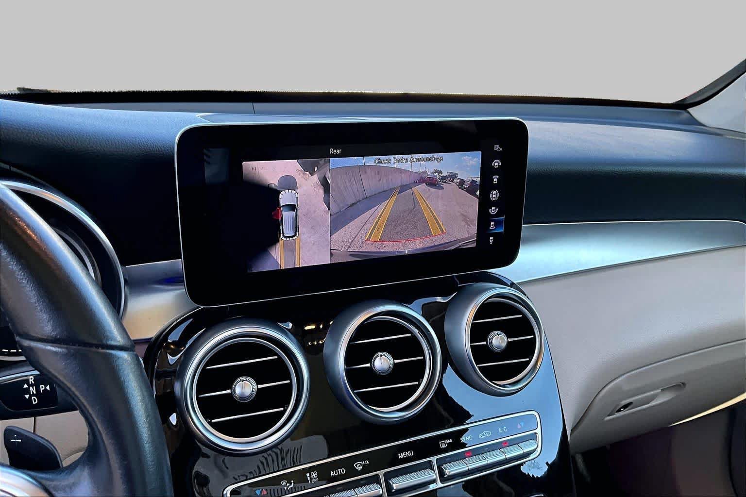 Used 2021 Mercedes-Benz GLC 300 image 29