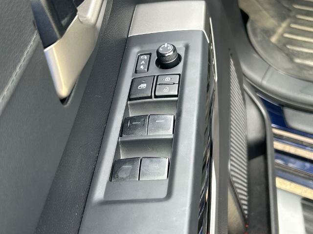 Used 2023 Toyota Tundra Limited AWD/4WD image 16