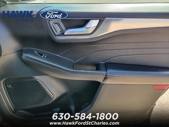 Certified 2021 Ford Escape Titanium w/ Class II Trailer Tow Package AWD/4WD image 23