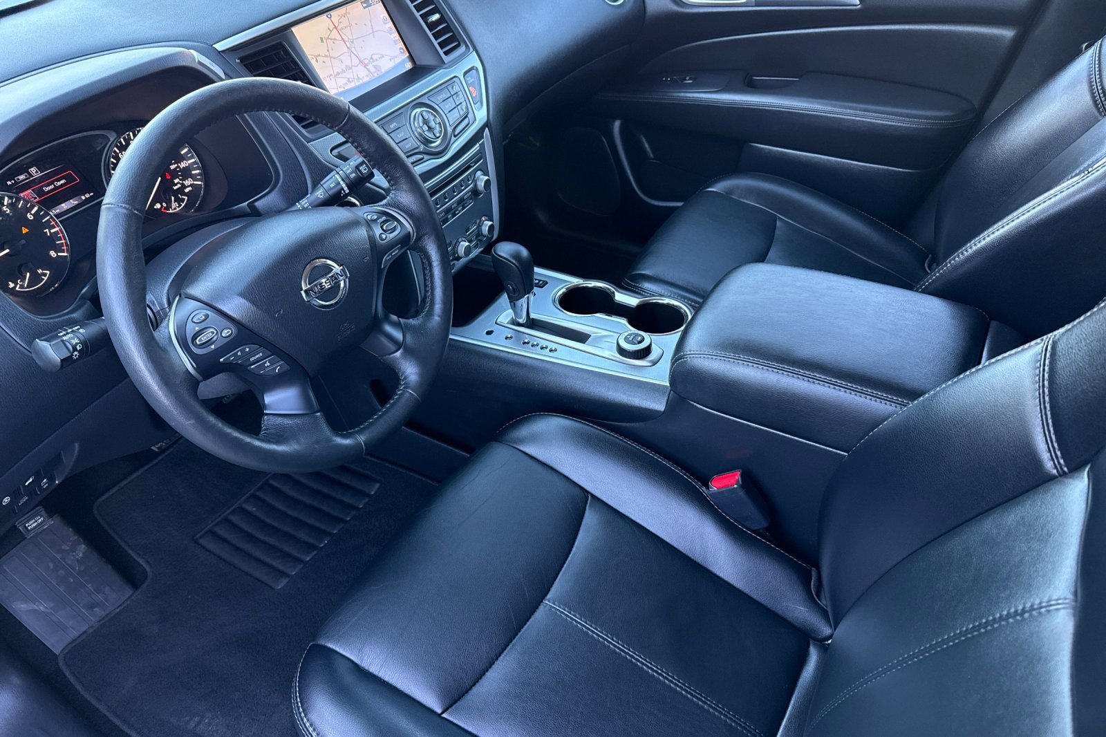 Used 2019 Nissan Pathfinder SL image 11