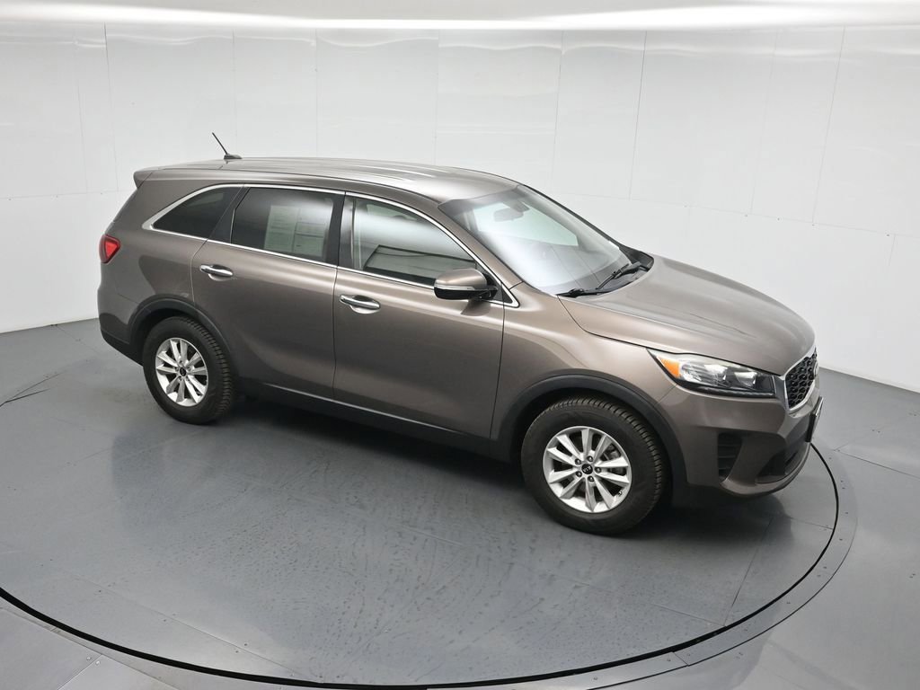 Used 2019 Kia Sorento LX image 4