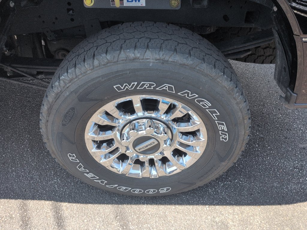 Certified 2022 Ford F250 XL w/ STX Appearance Package AWD/4WD image 5