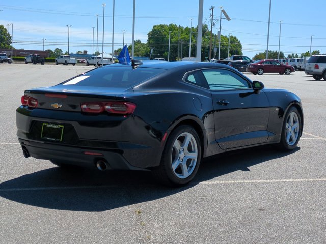 Used 2022 Chevrolet Camaro LT w/ Technology Package RWD image 4