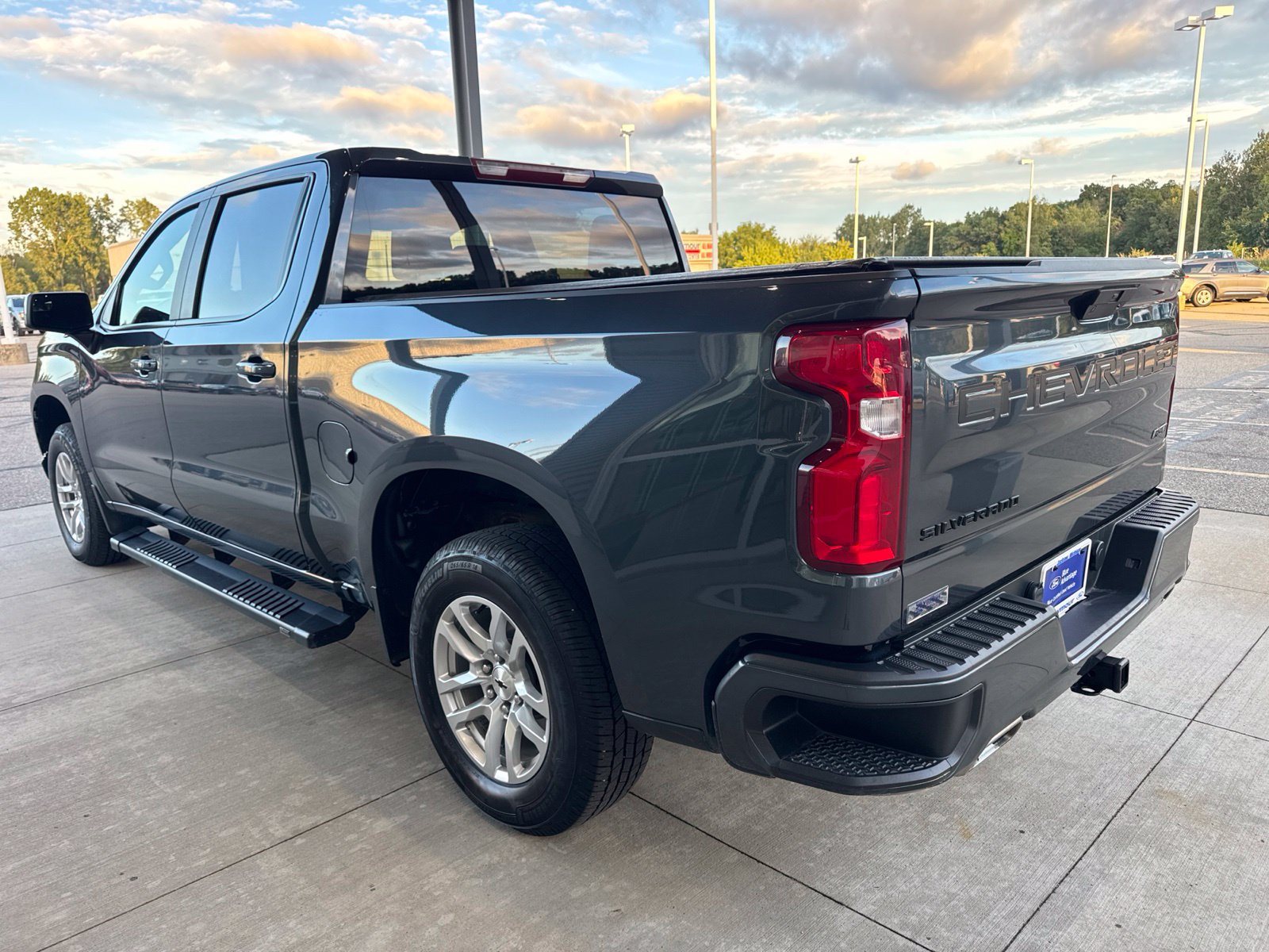 Used 2021 Chevrolet Silverado 1500 RST w/ Z71 Off-Road Package AWD/4WD image 5