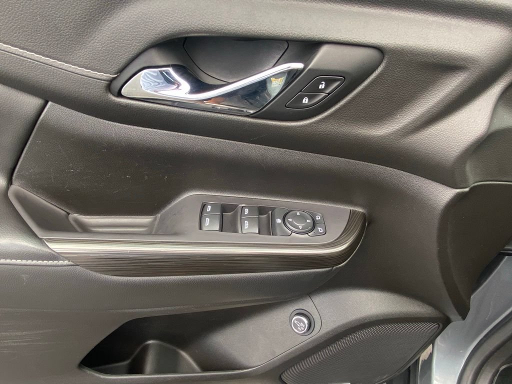 Used 2022 GMC Acadia SLT w/ Elevation Edition FWD image 11