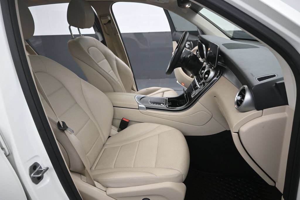 Used 2022 Mercedes-Benz GLC 300 image 14