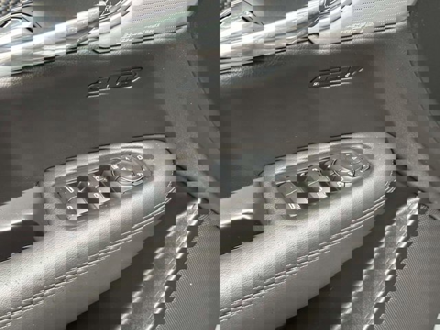 Used 2024 Cadillac XT6 Sport image 18