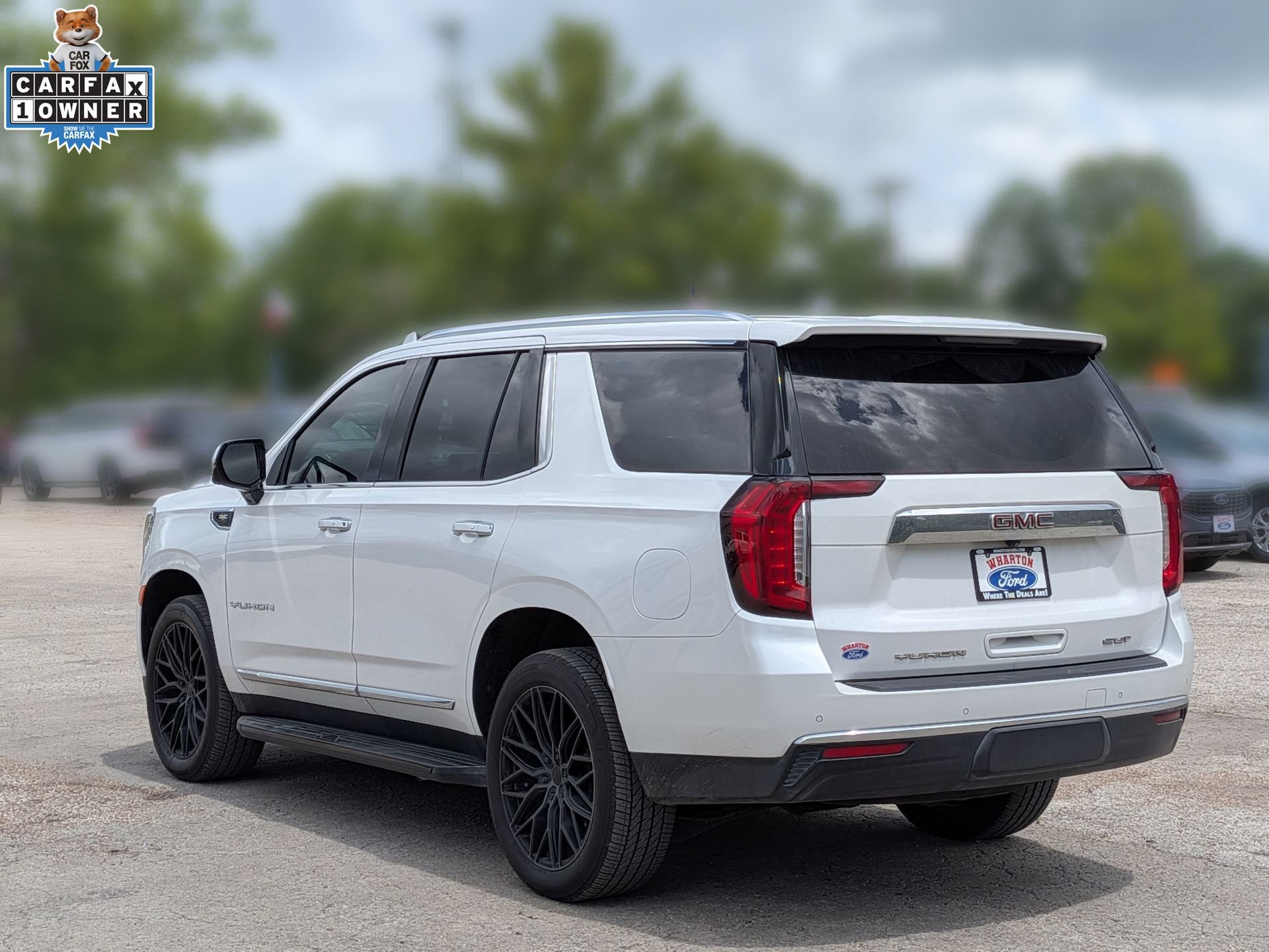 Used 2022 GMC Yukon SLT w/ SLT Luxury Package AWD/4WD image 4