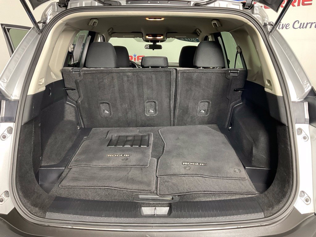 Used 2022 Nissan Rogue SV FWD image 11