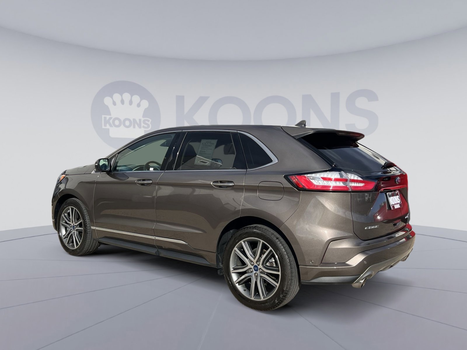 Certified 2019 Ford Edge Titanium w/ Equipment Group 301A image 3