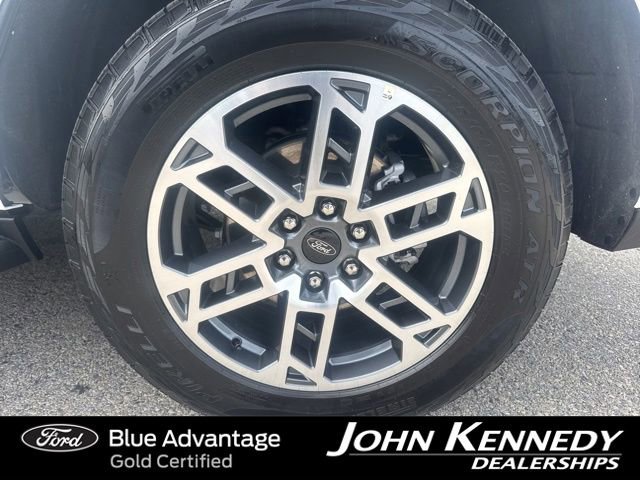 Certified 2025 Ford Expedition Active AWD/4WD image 4