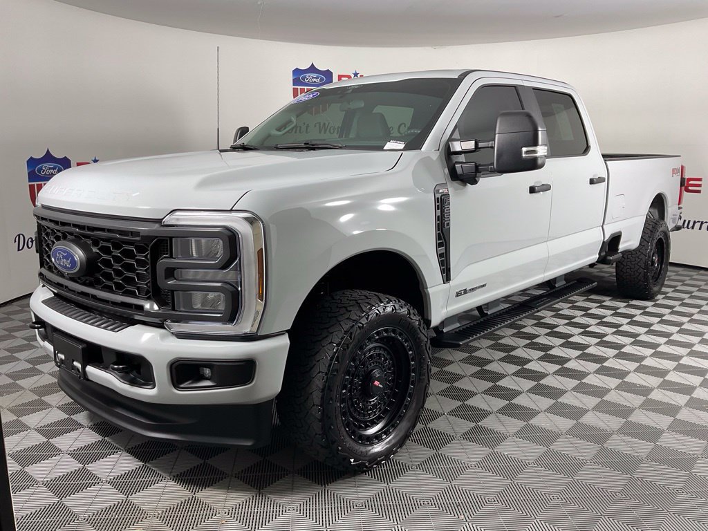 Certified 2025 Ford F250 XL w/ STX Appearance Package AWD/4WD image 8