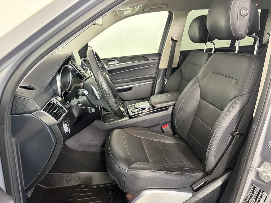 Used 2017 Mercedes-Benz GLS 550 4MATIC image 11