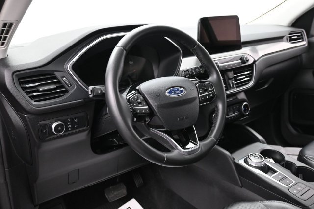 Certified 2022 Ford Escape Titanium w/ Class II Trailer Tow Package AWD/4WD image 18