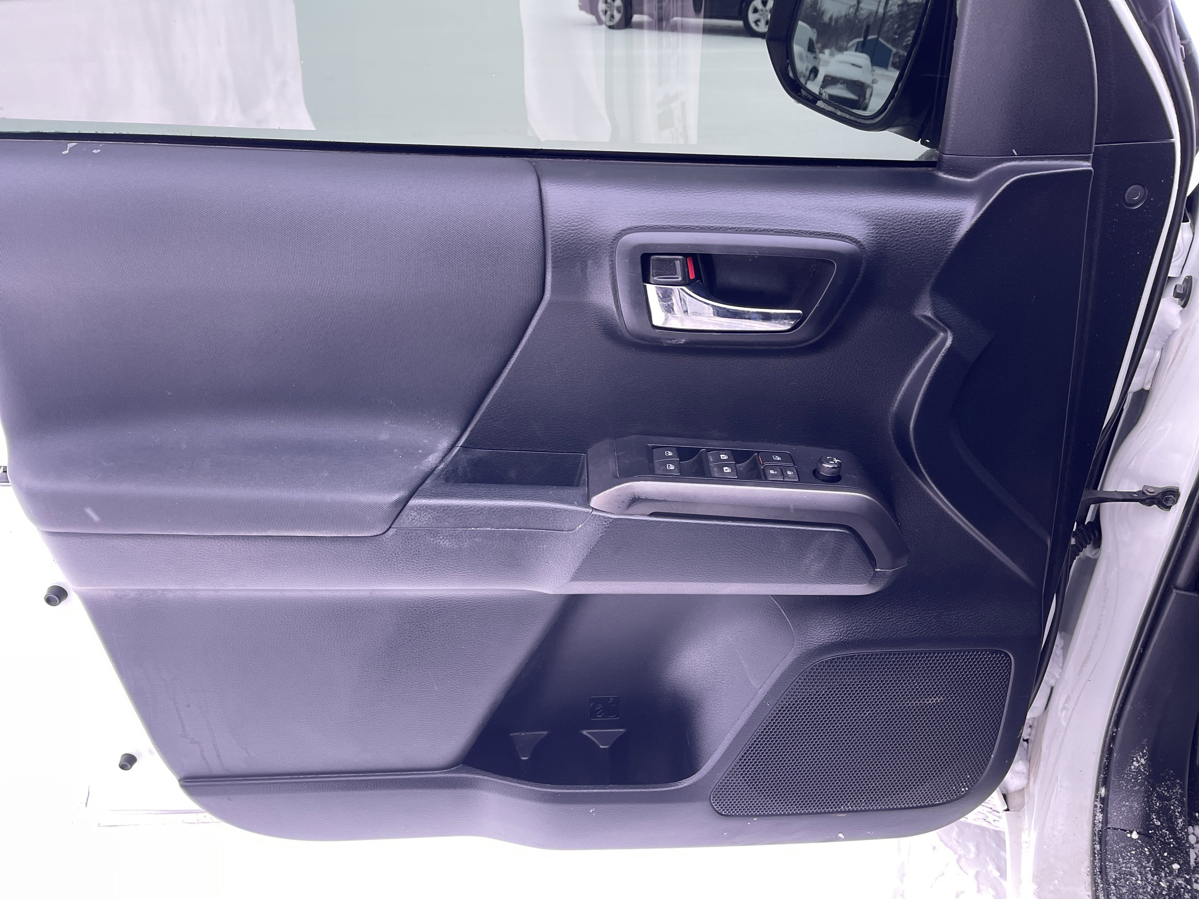 Used 2019 Toyota Tacoma TRD Sport image 13