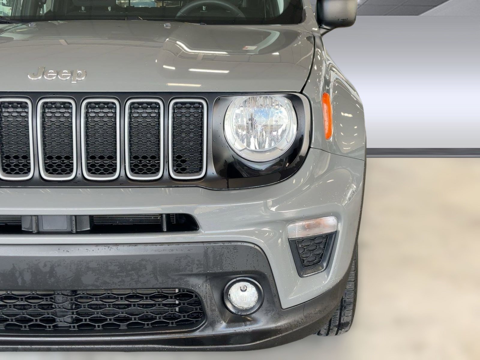 Used 2022 Jeep Renegade Latitude image 10