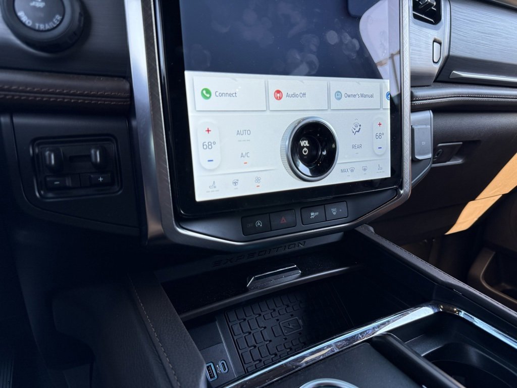 Certified 2024 Ford Expedition King Ranch image 18